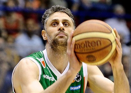 Basket, playoff Serie A: Reggio domata, Siena in semifinale